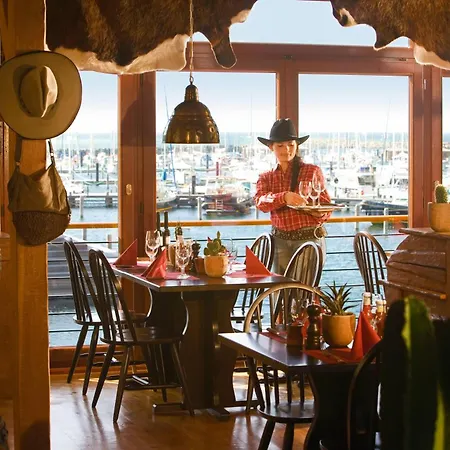 Hotel Yachthafenresidenz Hohe Duene Rostock