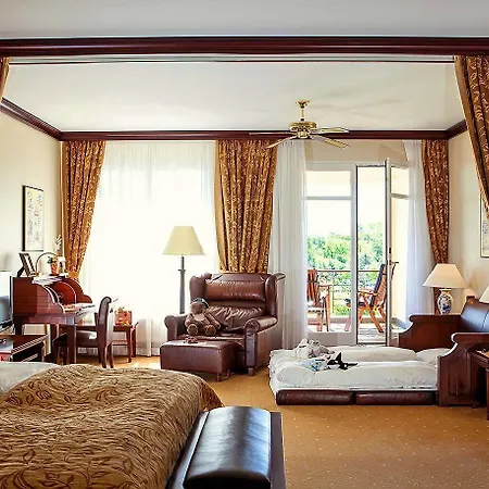 Yachthafenresidenz Hohe Düne Hotel