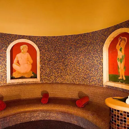 Yachthafenresidenz Hohe Düne 5*