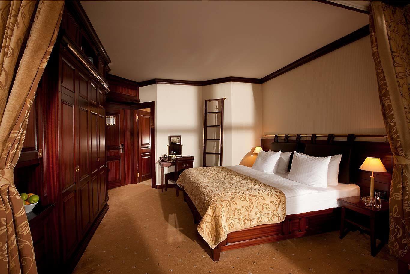 Yachthafenresidenz Hohe Duene