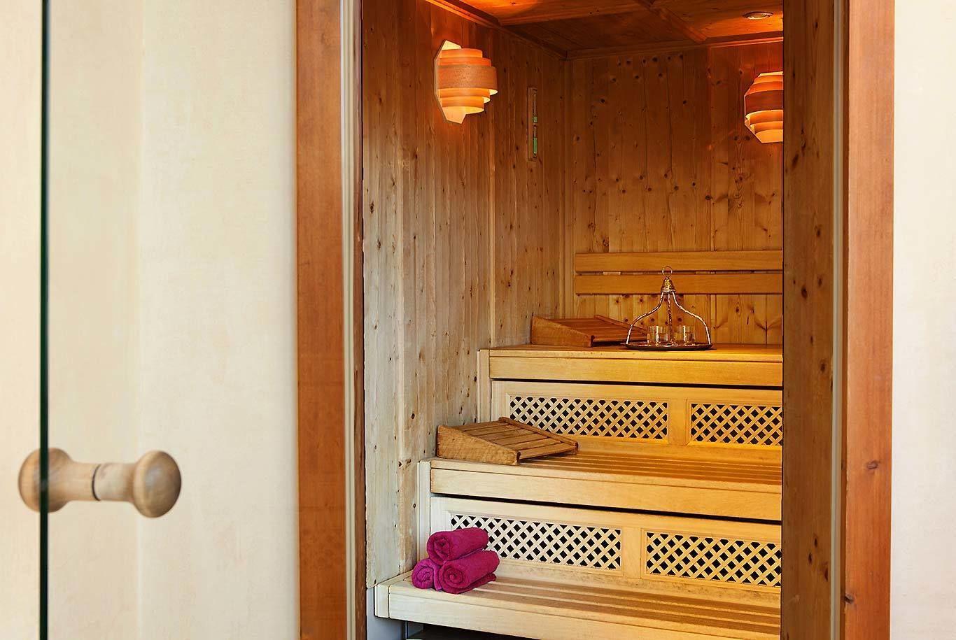 Yachthafenresidenz Hohe Duene 5*