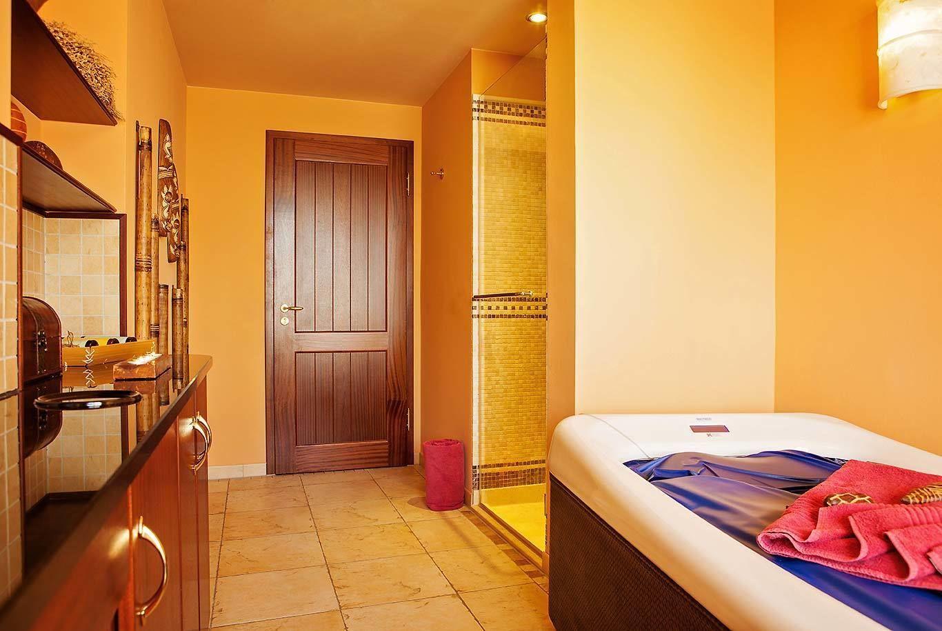 Yachthafenresidenz Hohe Duene