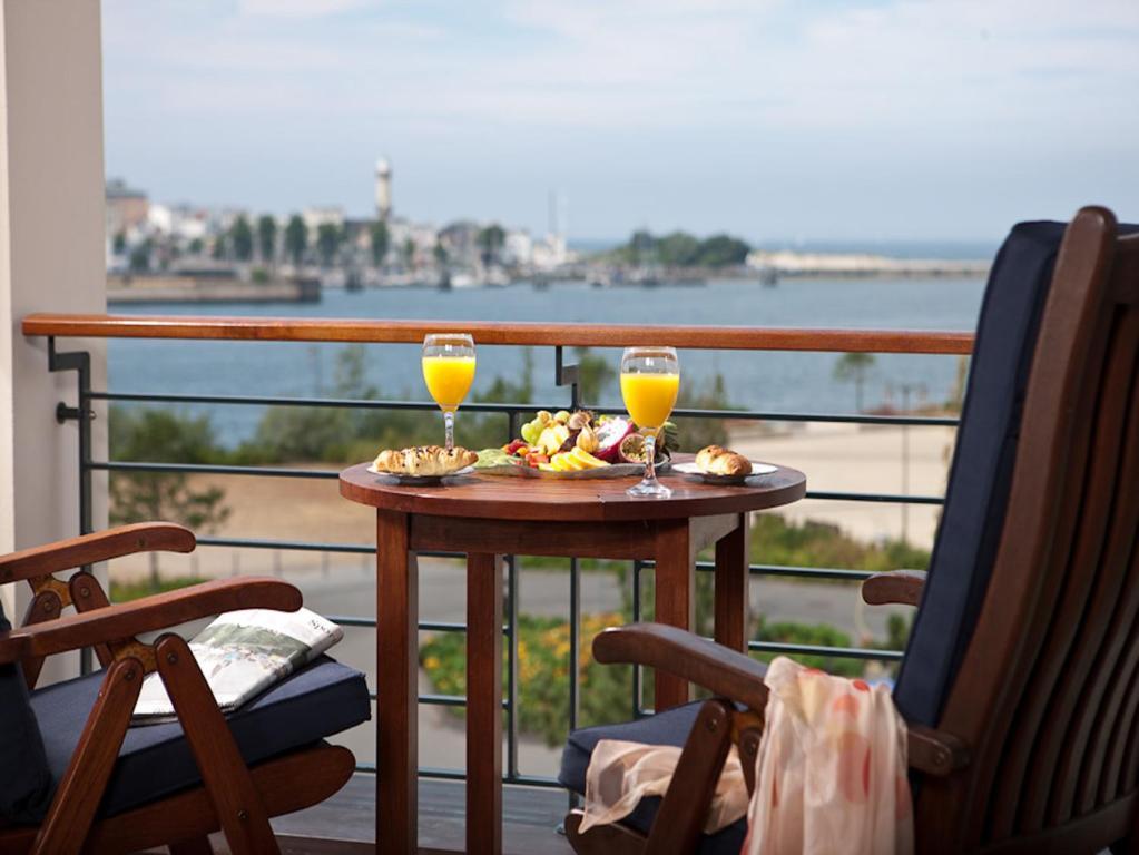 Yachthafenresidenz Hohe Duene Hotel 5*